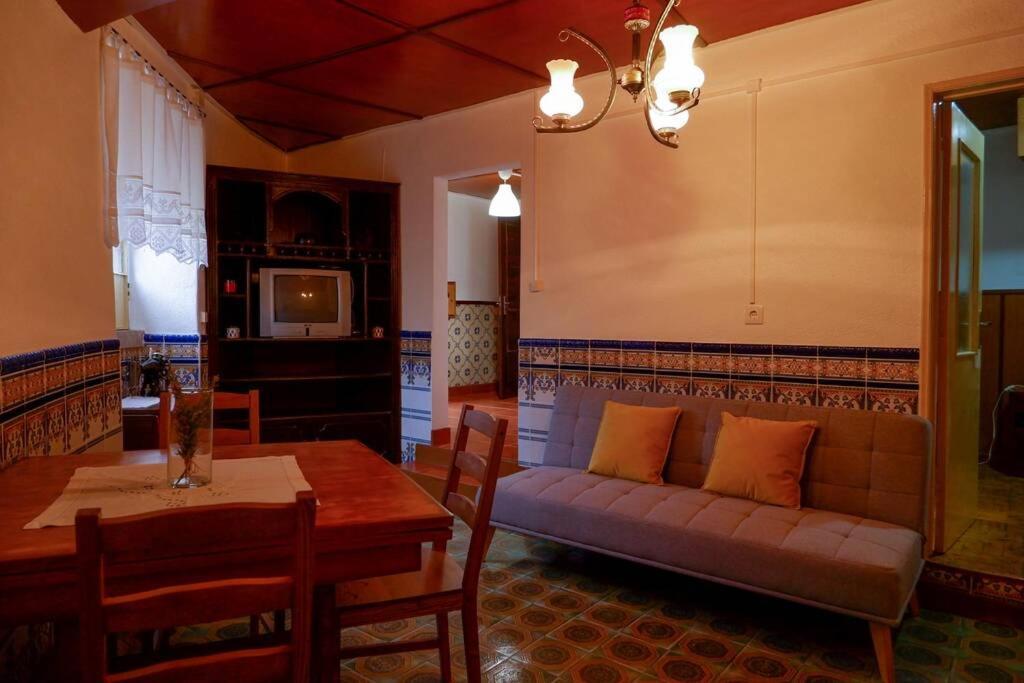 Appartement A Casinha Dos Avos Joao E Ana à Escalos de Cima Extérieur photo